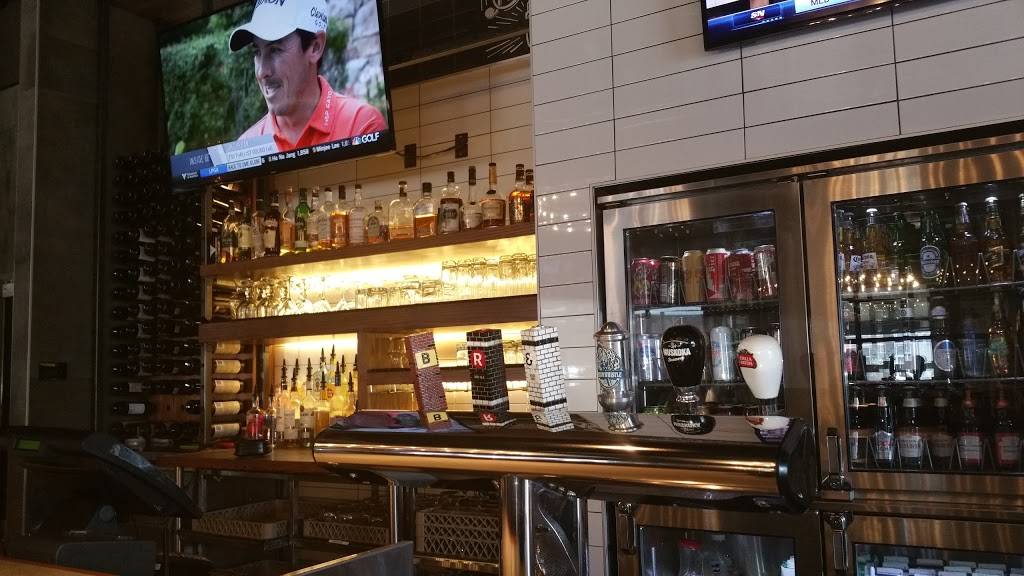 State & Main Kitchen & Bar | restaurant | 378 Taunton Rd E, Whitby, ON L1R 0H4, Canada | 9056558886 OR +1 905-655-8886