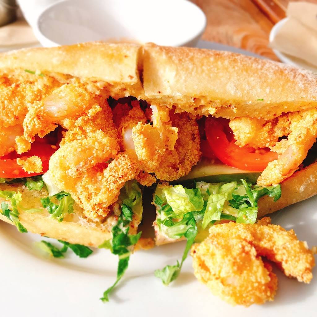 Simmzys | restaurant | 100, 21028 Pacific Coast Hwy, Huntington Beach, CA 92648, USA | 7148311240 OR +1 714-831-1240