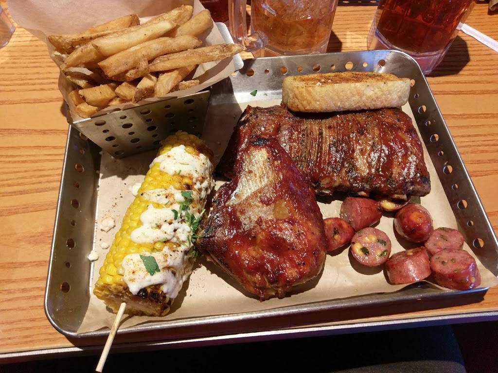 Chilis Grill & Bar | meal takeaway | 8341 Brier Creek Pkwy, Raleigh, NC 27617, USA | 9194057100 OR +1 919-405-7100