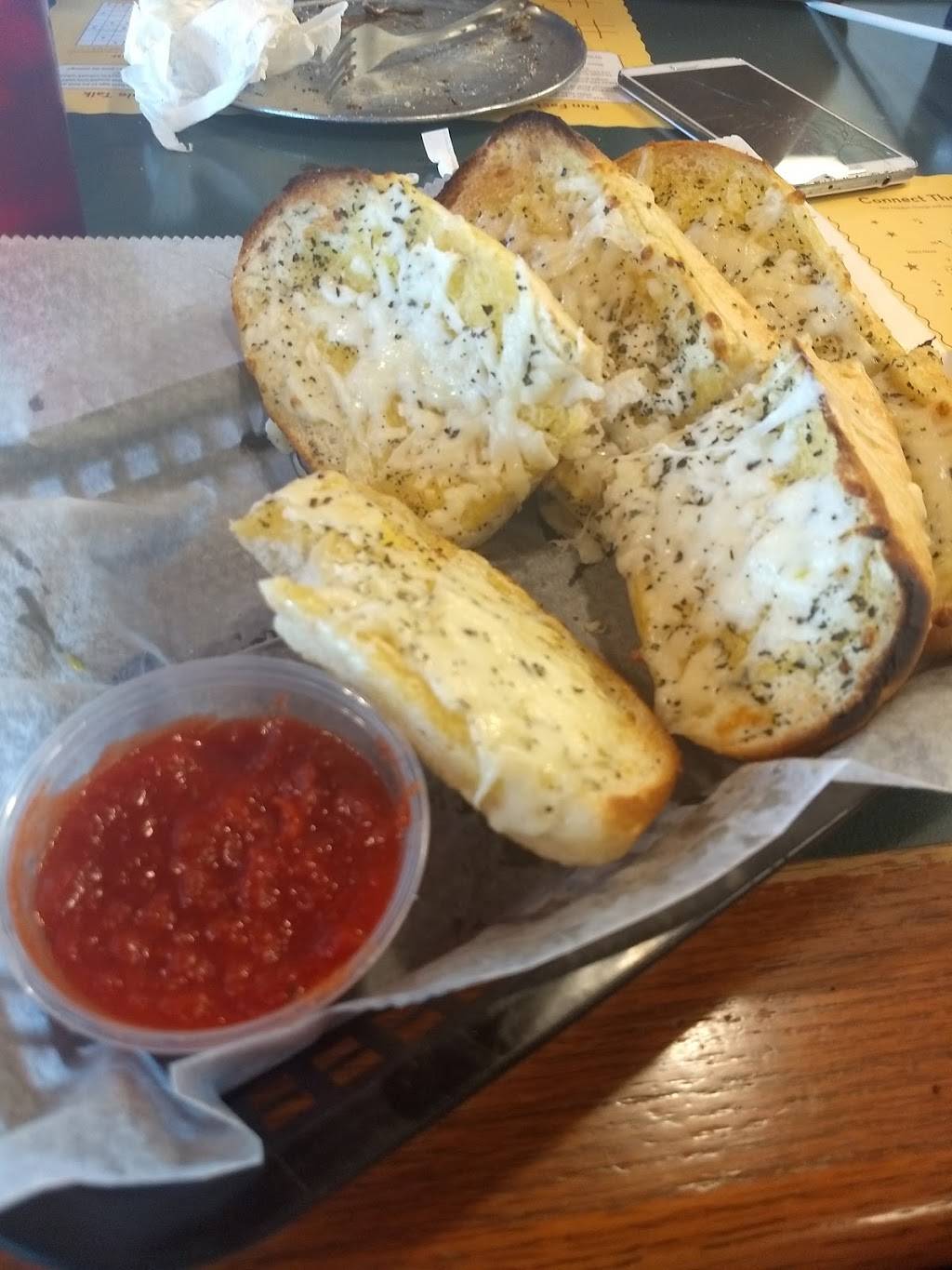 Monicals Pizza | restaurant | 528 E Springfield Rd, Arcola, IL 61910, USA | 2172684141 OR +1 217-268-4141