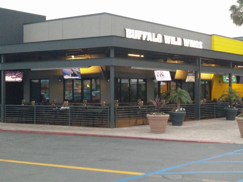 Buffalo Wild Wings | restaurant | 1500 E Village Way, Orange, CA 92865, USA | 7149213105 OR +1 714-921-3105