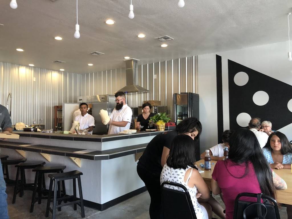 HonDough Pizza Company | restaurant | 1214 18th St, Hondo, TX 78861, USA | 8304260855 OR +1 830-426-0855