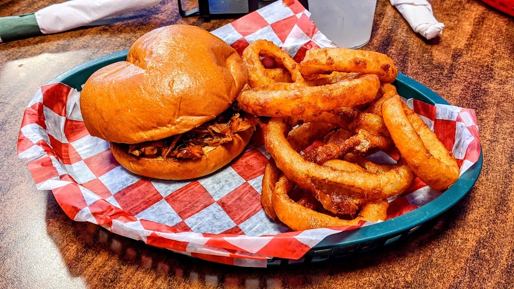 Mainline Station | restaurant | 122 W 7th Ave, Floodwood, MN 55736, USA | 2184762222 OR +1 218-476-2222