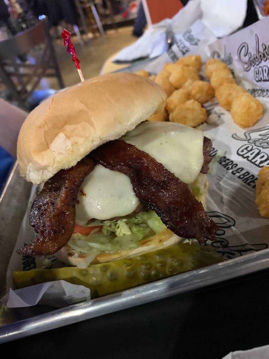 Sickies Garage Burgers & Brews | restaurant | 1203 Cornhusker Rd, Bellevue, NE 68123, USA | 5319993352 OR +1 531-999-3352