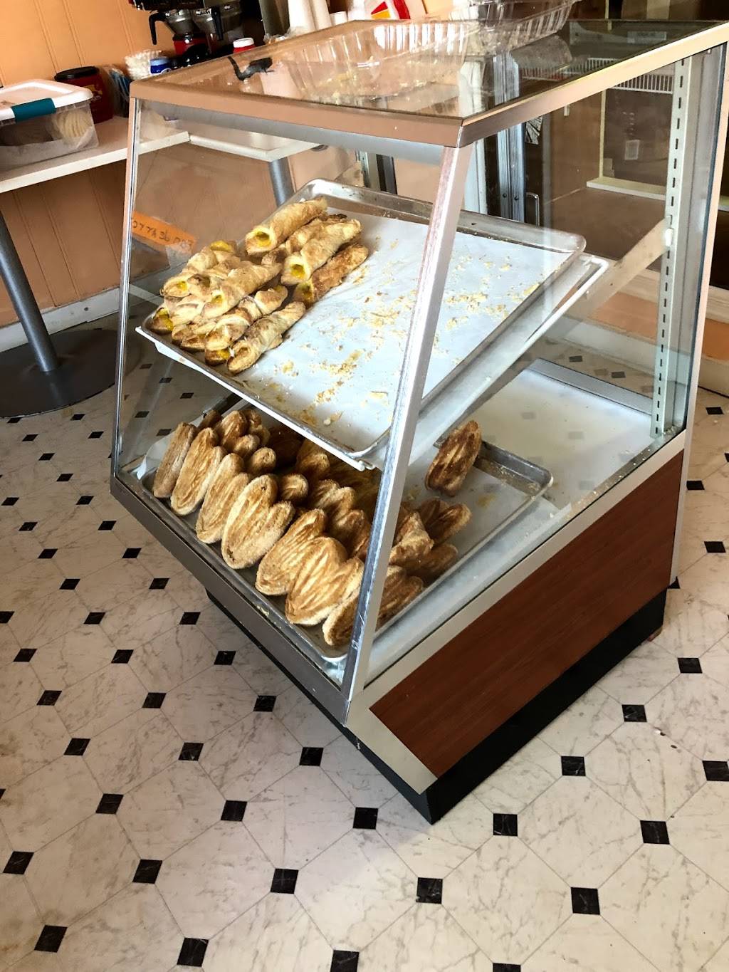 Shalom panaderia y restaurant | restaurant | 23224, Richmond, VA 23224, USA | 8044478422 OR +1 804-447-8422