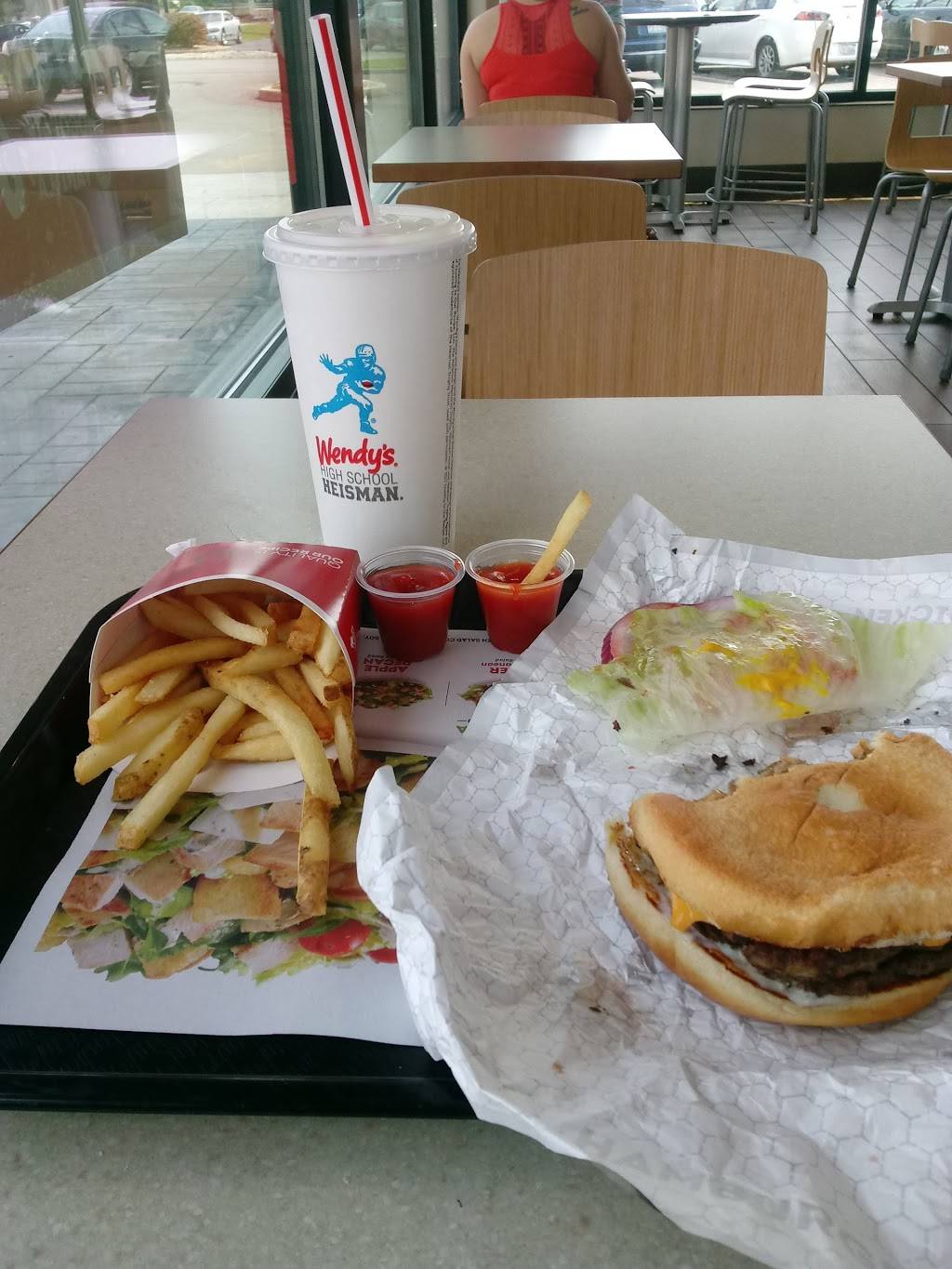 Wendys | restaurant | 495 N Kinzie Ave, Bradley, IL 60915, USA | 8159329102 OR +1 815-932-9102