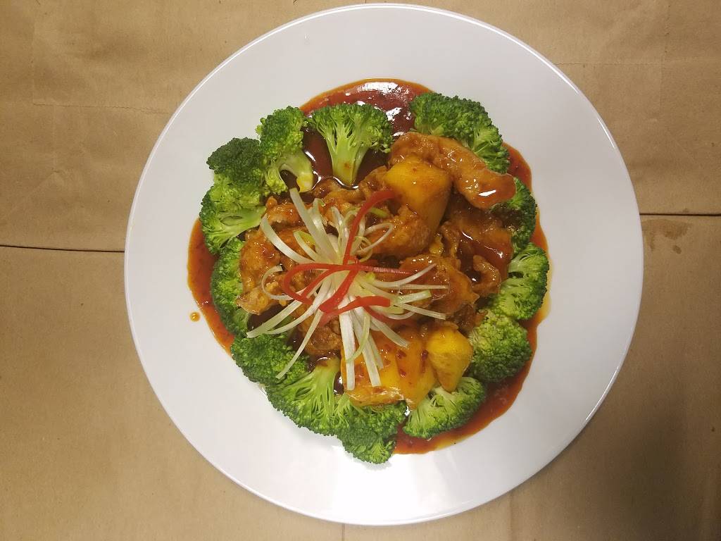 Whoopi Thai cuisine | meal delivery | 2449 Black Rock Turnpike, Fairfield, CT 06825, USA | 2034294956 OR +1 203-429-4956