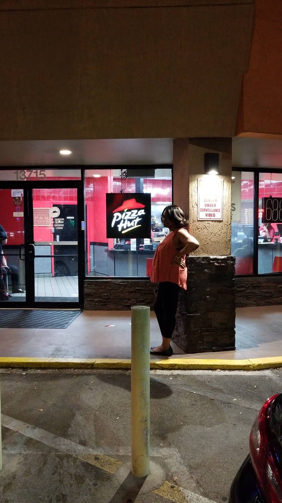 Pizza Hut | meal takeaway | 13715 NW 7th Ave, Miami, FL 33168, USA | 3056886363 OR +1 305-688-6363