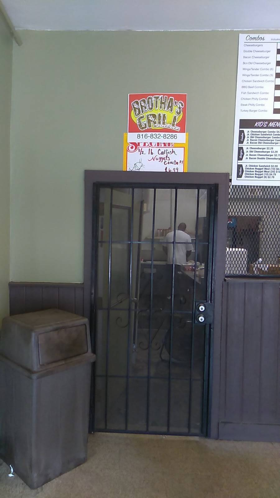 Brothas Grill & Convenience Store | restaurant | 2900 E 39th St, Kansas City, MO 64128, USA | 8168328286 OR +1 816-832-8286