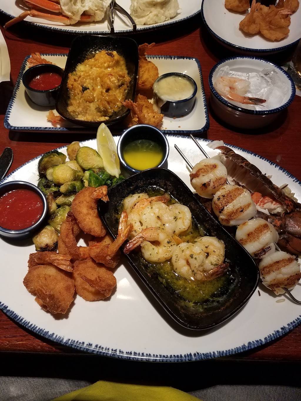 Red Lobster | restaurant | 2420 Carpenter Rd, Ann Arbor, MI 48108, USA | 7349714412 OR +1 734-971-4412
