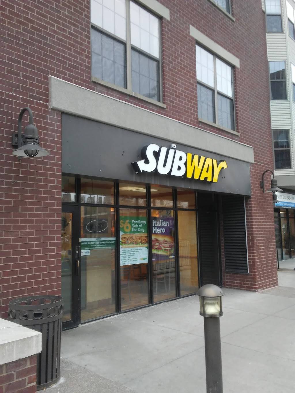 Subway | restaurant | 1260 Hennepin Ave, Minneapolis, MN 55403, USA | 6123336302 OR +1 612-333-6302