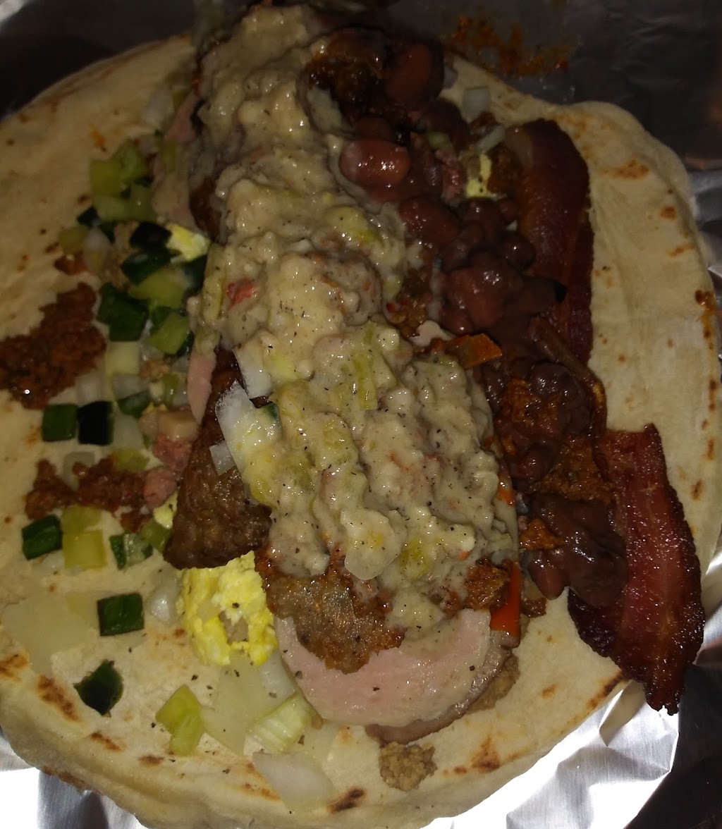 Hog Haven | restaurant | 300 ft South East of Black Mesa Shopping Center, US-160, Shonto, AZ 86044, USA | 9282780858 OR +1 928-278-0858