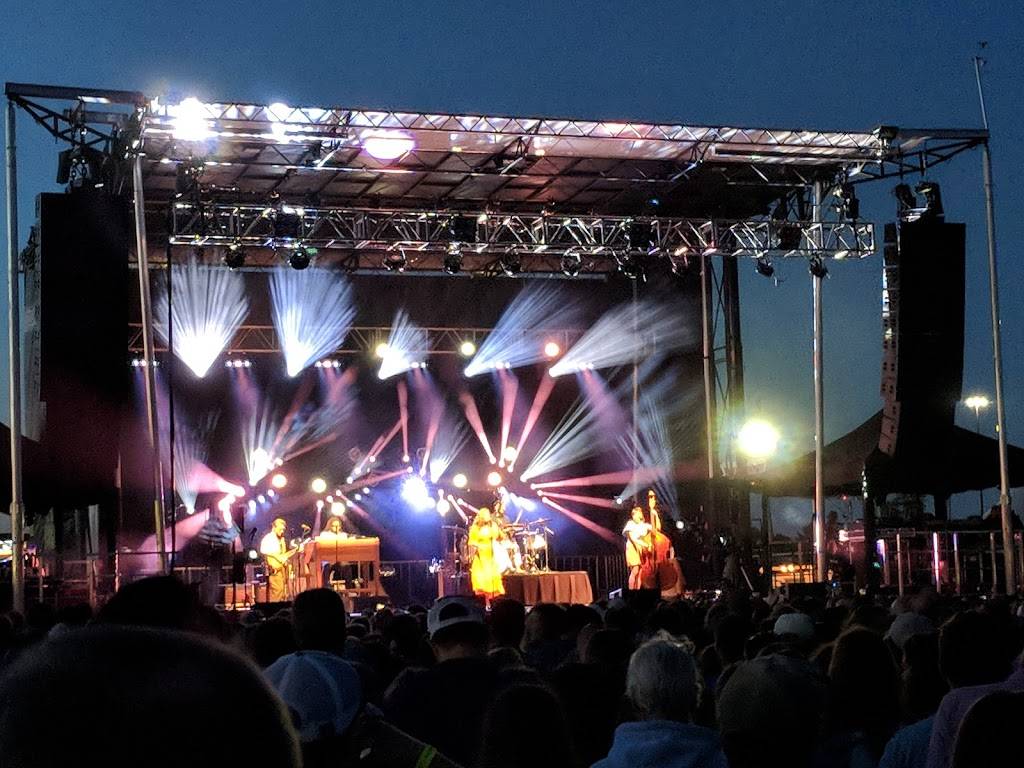 Thompsons Point | restaurant | 10 Thompsons Point, A, Portland, ME 04102, USA | 2077475288 OR +1 207-747-5288