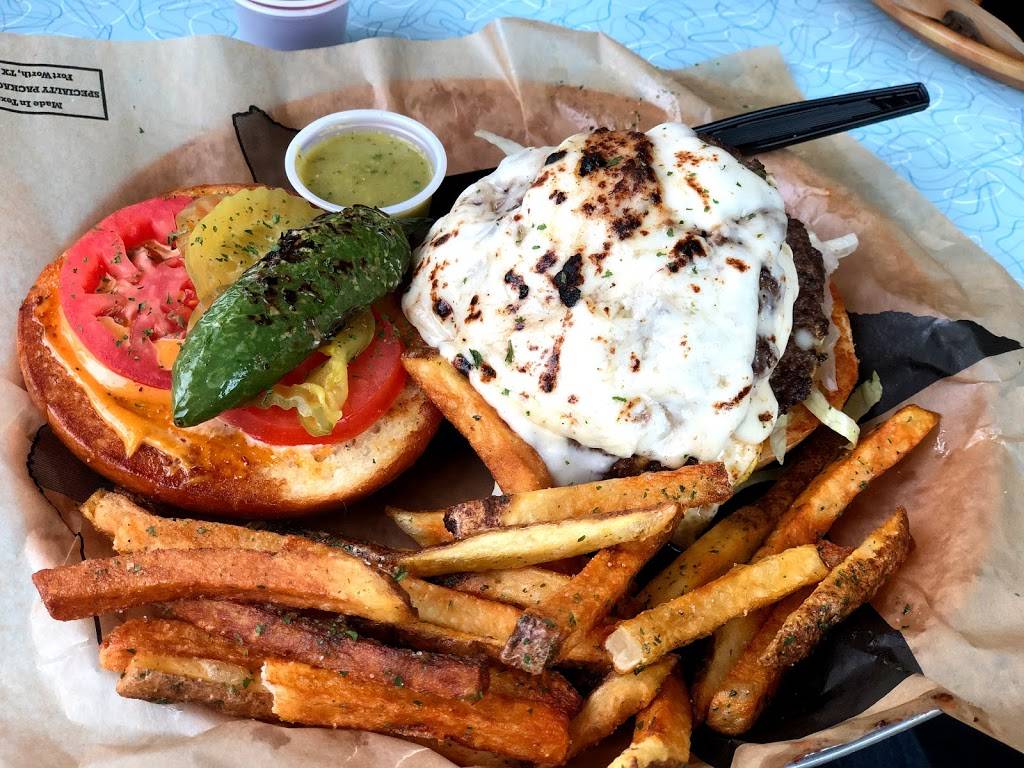 M&O Station Grill | restaurant | 200 Carroll St #110, Fort Worth, TX 76107, USA | 8178828020 OR +1 817-882-8020