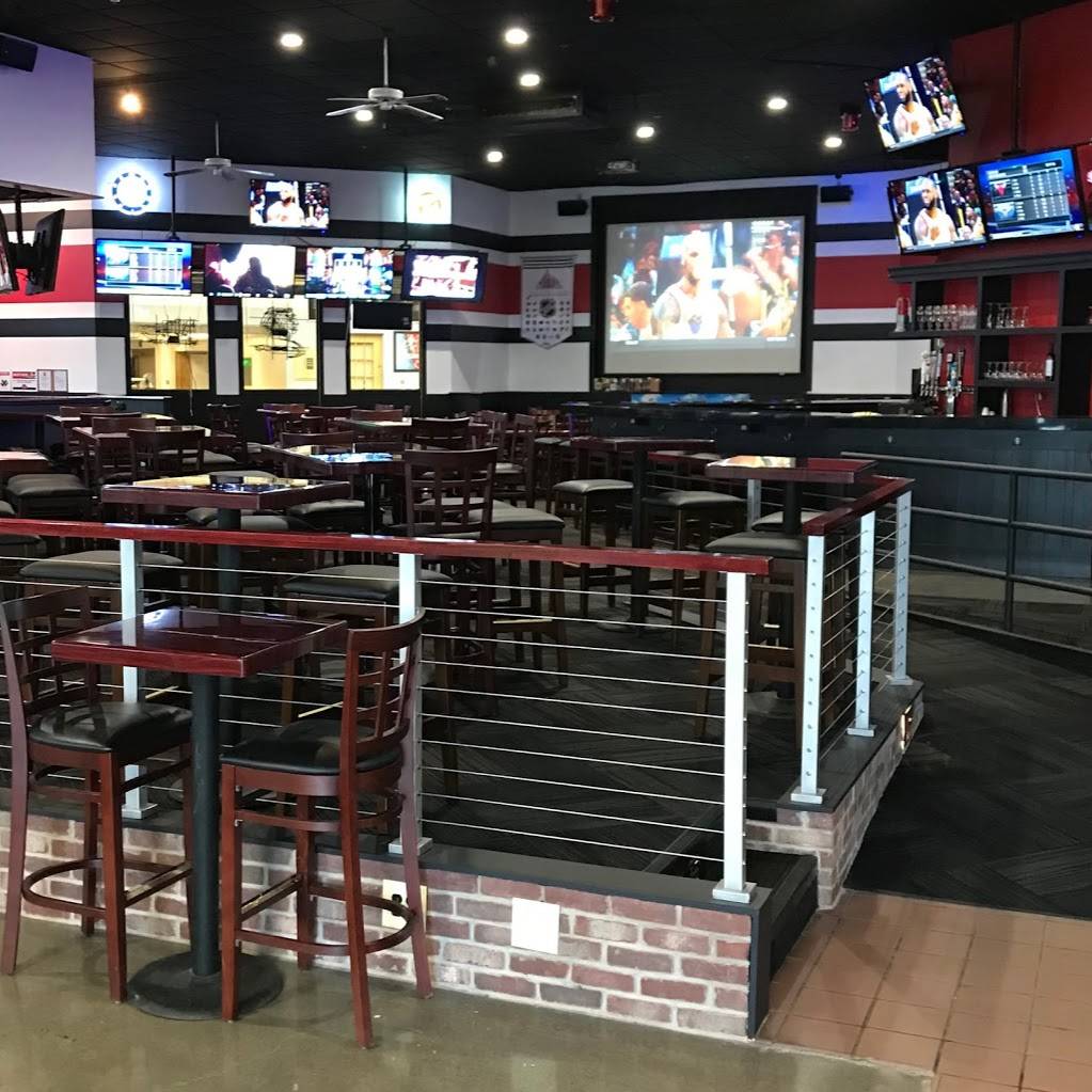 Bar Down Sports Grill | restaurant | 2354 W Higgins Rd, Hoffman Estates, IL 60169, USA | 8473103227 OR +1 847-310-3227