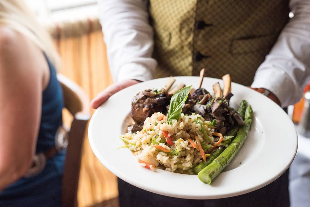 IL Porto Ristorante | restaurant | 121 King St, Alexandria, VA 22314, USA | 7038368833 OR +1 703-836-8833