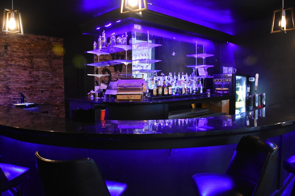 The Coliseum | restaurant | 116 E Bryant St, Walcott, IA 52773, USA | 5632845106 OR +1 563-284-5106