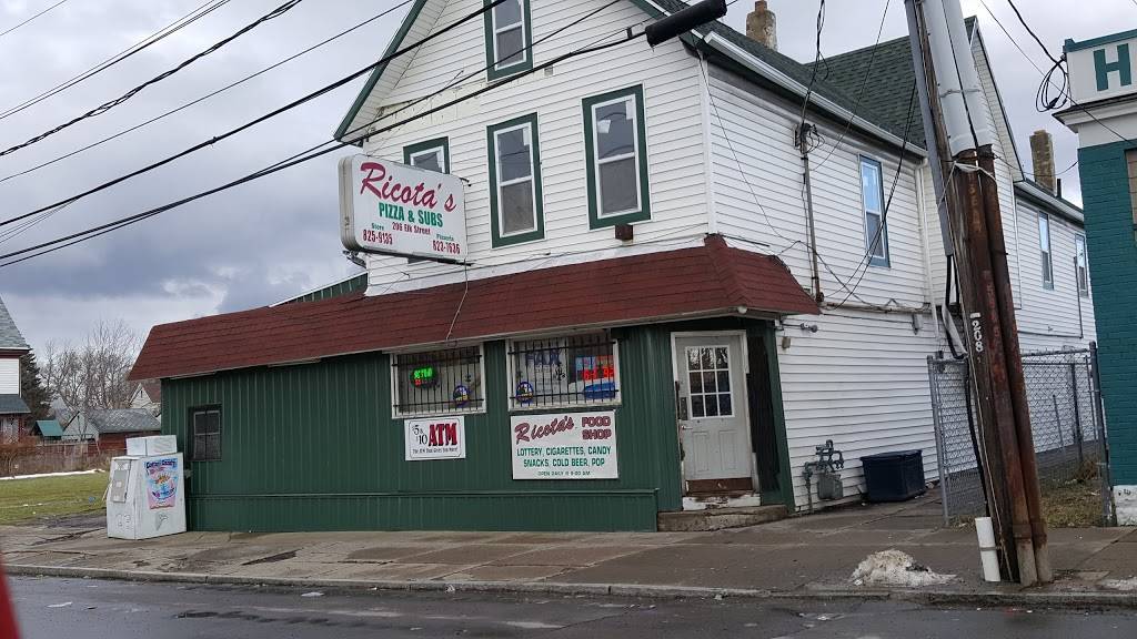 Ricotas Pizza | restaurant | 206 Elk St, Buffalo, NY 14210, USA | 7168237636 OR +1 716-823-7636