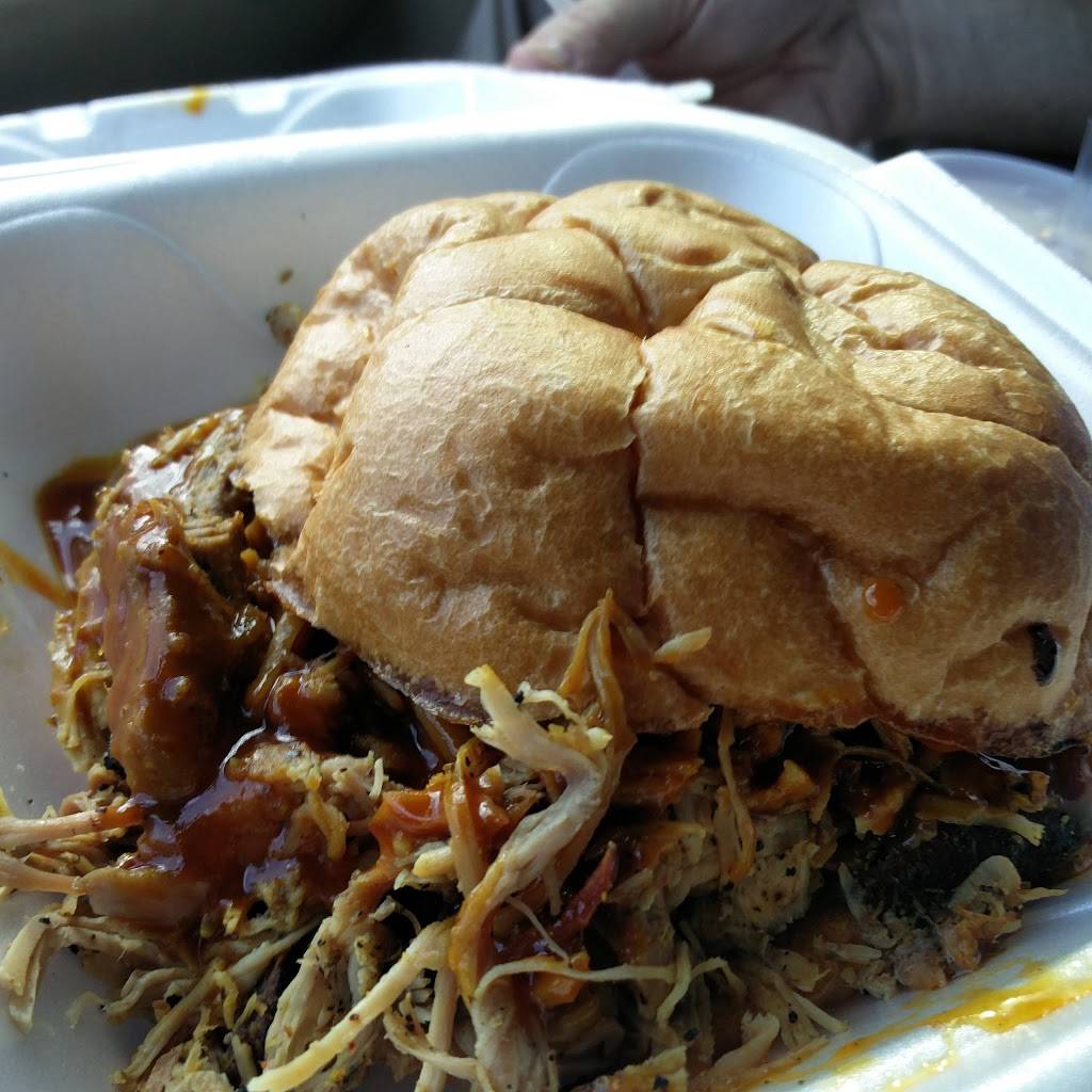 Big Daddys Barbeque | restaurant | 1380 1st St N, Winter Haven, FL 33881, USA | 8632948068 OR +1 863-294-8068