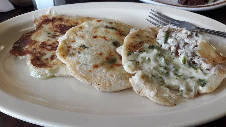 Restaurant Y Panaderia Latina | restaurant | 3221 W Davis St, Dallas, TX 75211, USA | 2143374470 OR +1 214-337-4470