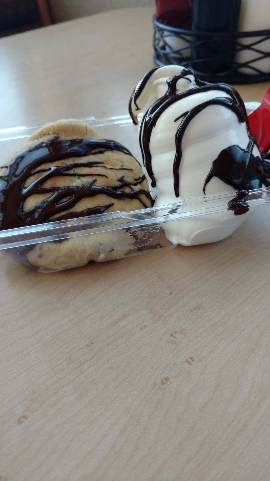 Dairy Queen Grill & Chill | restaurant | 4200 Mormon Coulee Rd, La Crosse, WI 54601, USA | 6087961440 OR +1 608-796-1440