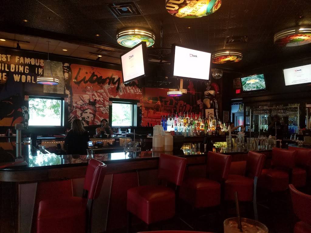 TGI Fridays | restaurant | 15407 South La Grange Road, Orland Park, IL 60462, USA | 7084600269 OR +1 708-460-0269