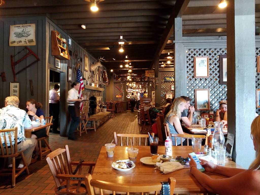 Cracker Barrel Old Country Store | restaurant | 2602 W Main St, Marion, IL 62959, USA | 6189936306 OR +1 618-993-6306