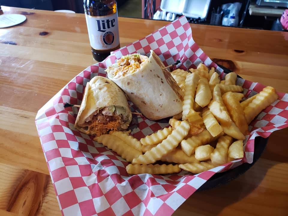 Vinnys Drive Bar | restaurant | 707 N Lynhurst Dr, Indianapolis, IN 46224, USA | 3176729610 OR +1 317-672-9610