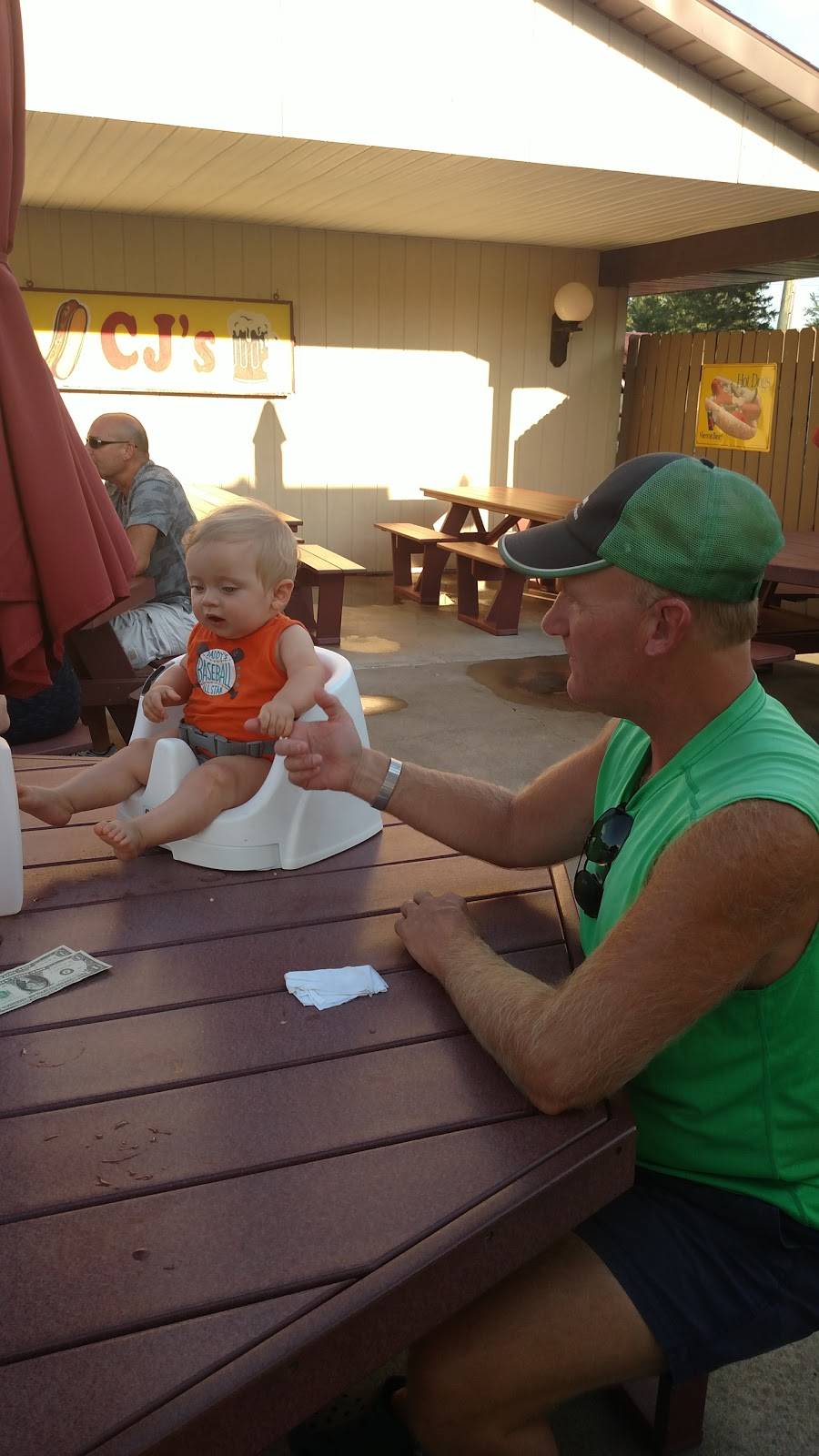 CJs Drive in | restaurant | 502 E Business 30, Columbia City, IN 46725, USA | 2602484555 OR +1 260-248-4555