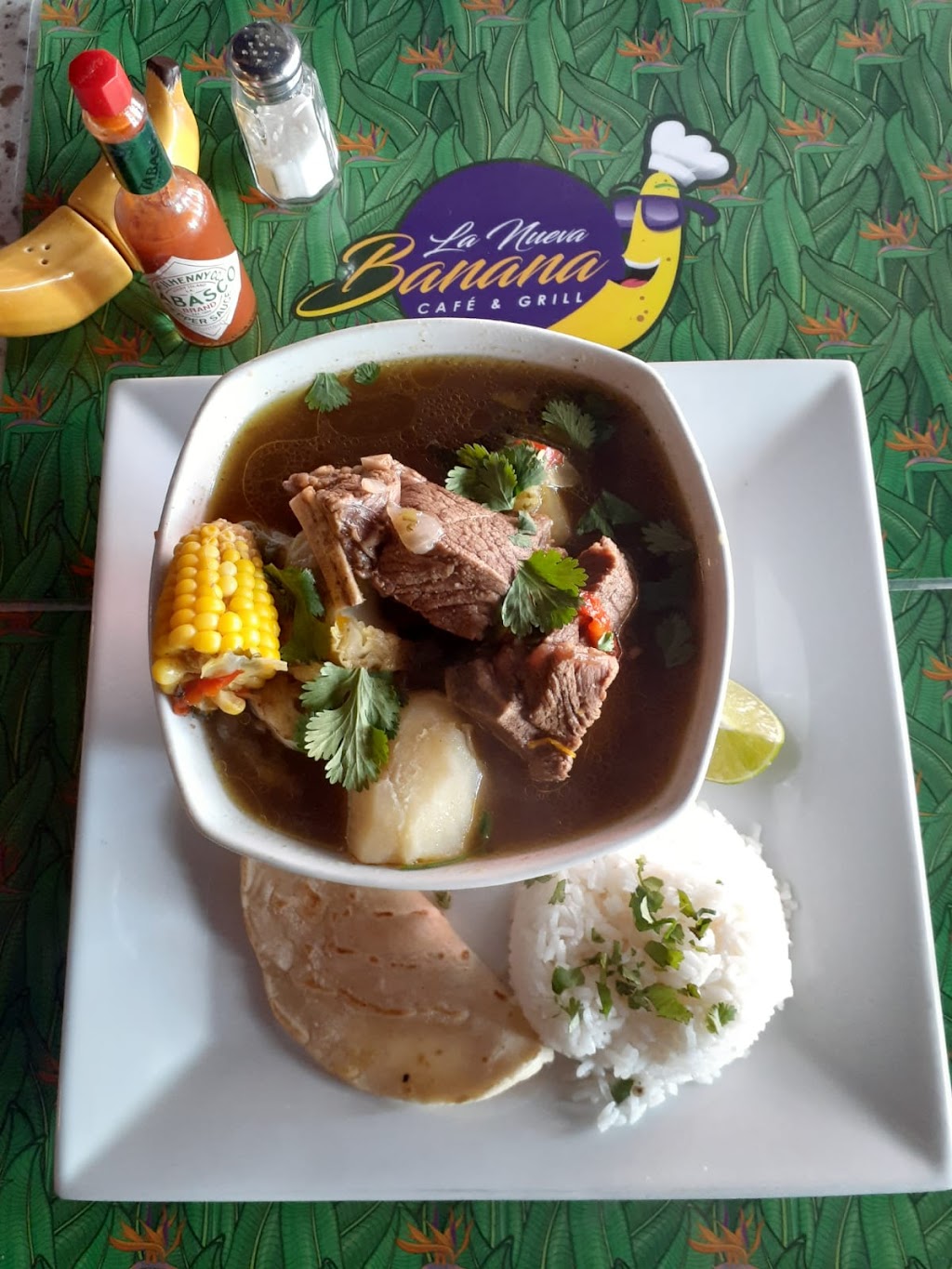 La Nueva Banana Restaurant & grill | restaurant | 2146 NW 36th St, Miami, FL 33142, USA | 3056405563 OR +1 305-640-5563