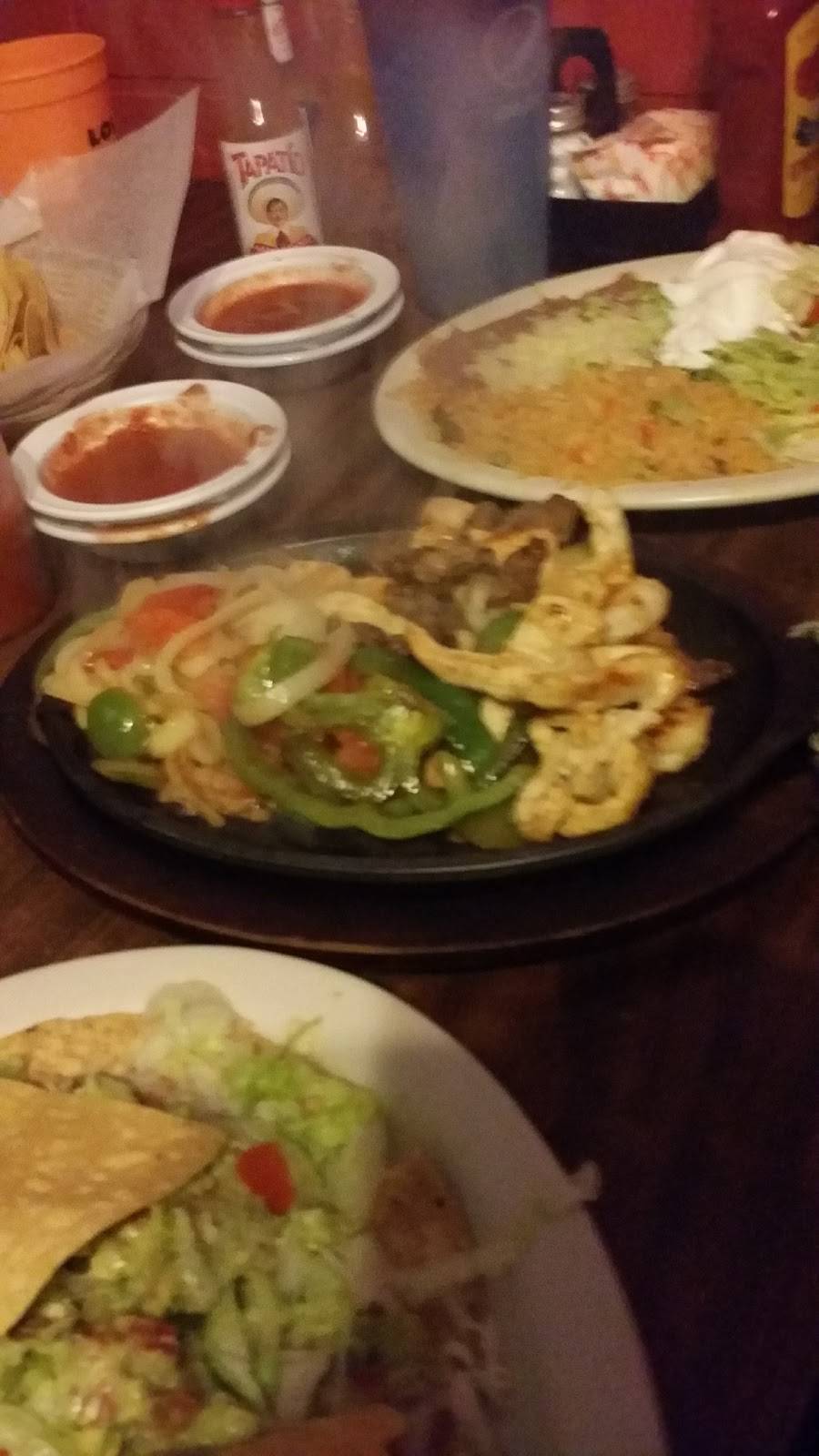 Los Tres Amigos | restaurant | 929 S State St, Jerseyville, IL 62052, USA | 6186398226 OR +1 618-639-8226