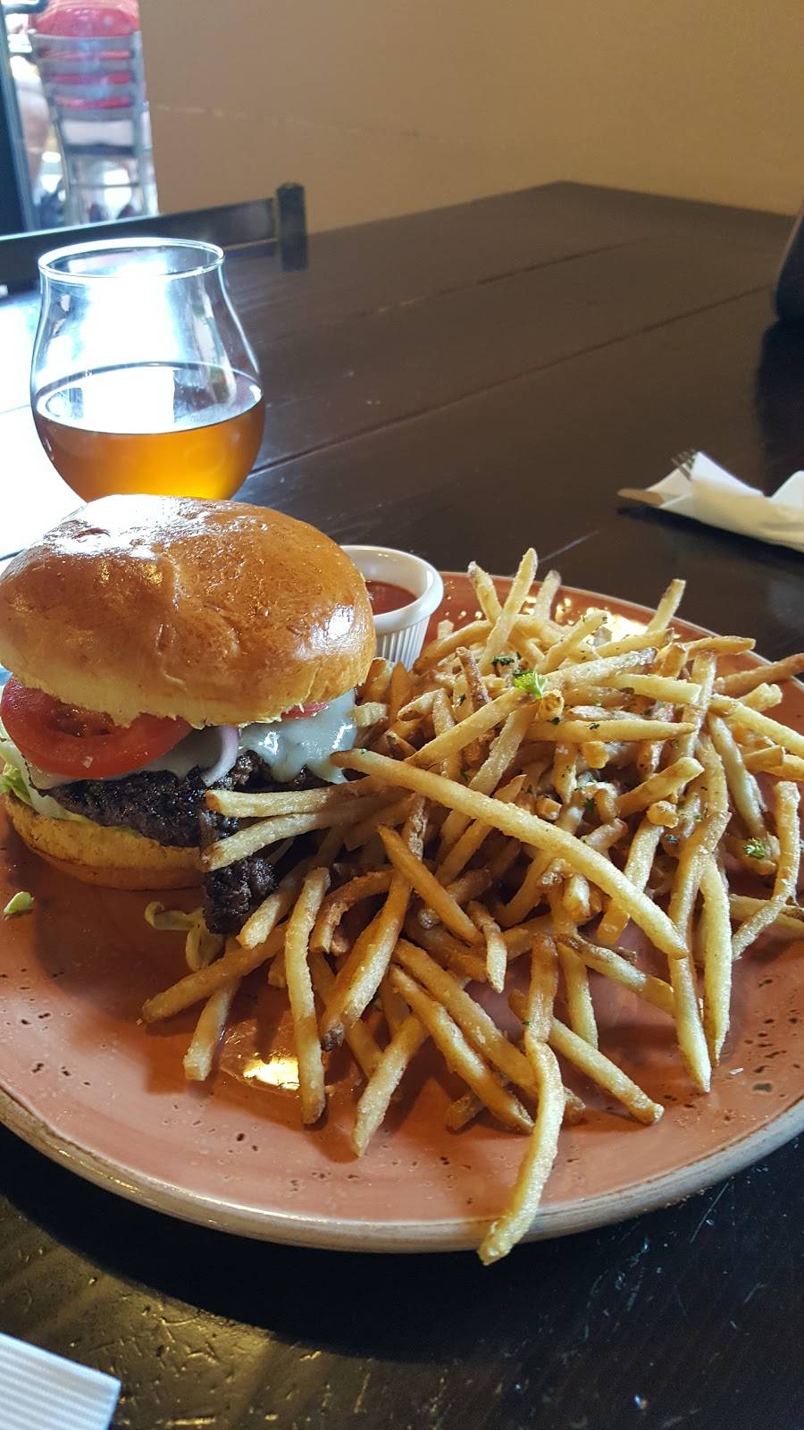 North Mountain Brewing Company | restaurant | 522 E Dunlap Ave, Phoenix, AZ 85020, USA | 6028615999 OR +1 602-861-5999