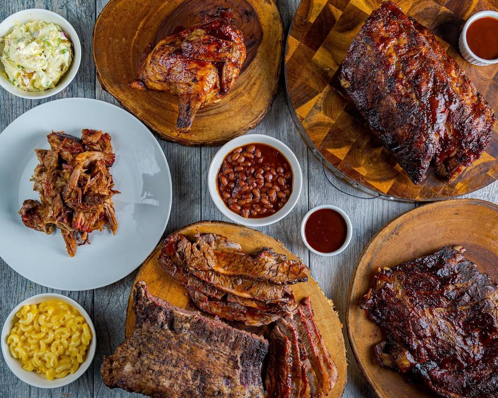 Harveys BBQ Kitchen | meal takeaway | 13920 SW 139th Ct, Miami, FL 33186, USA | 3052331227 OR +1 305-233-1227