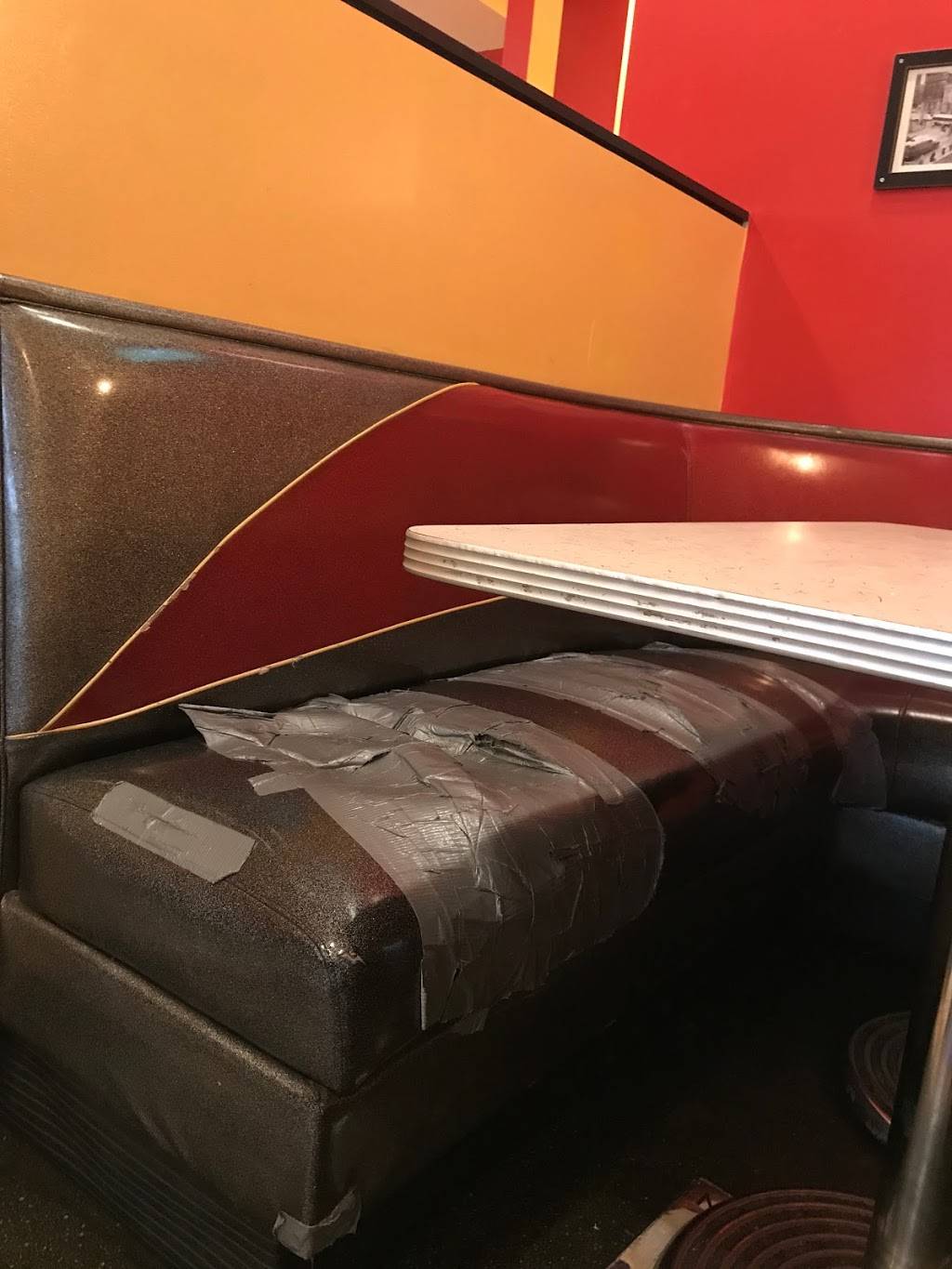 Build A Burger | restaurant | 3811 Green Hills Village Dr, Nashville, TN 37215, USA | 6152928685 OR +1 615-292-8685