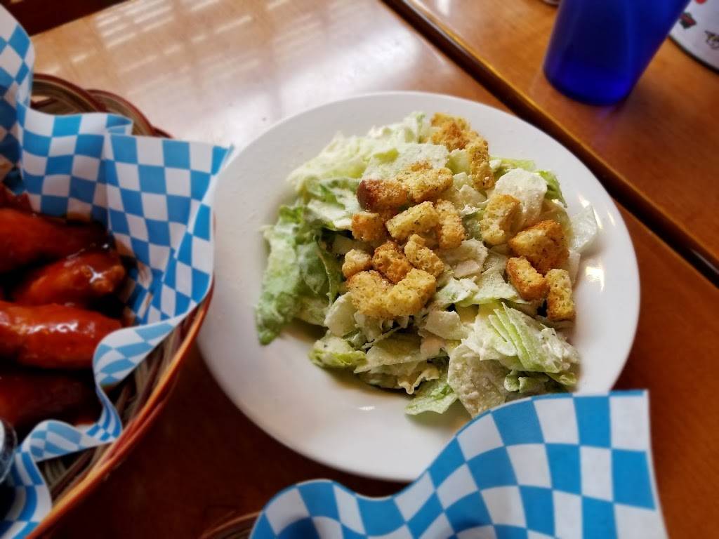 Wild Wing | restaurant | 11 William Kitchen Rd, Scarborough, ON M1P 5B7, Canada | 4167549464 OR +1 416-754-9464