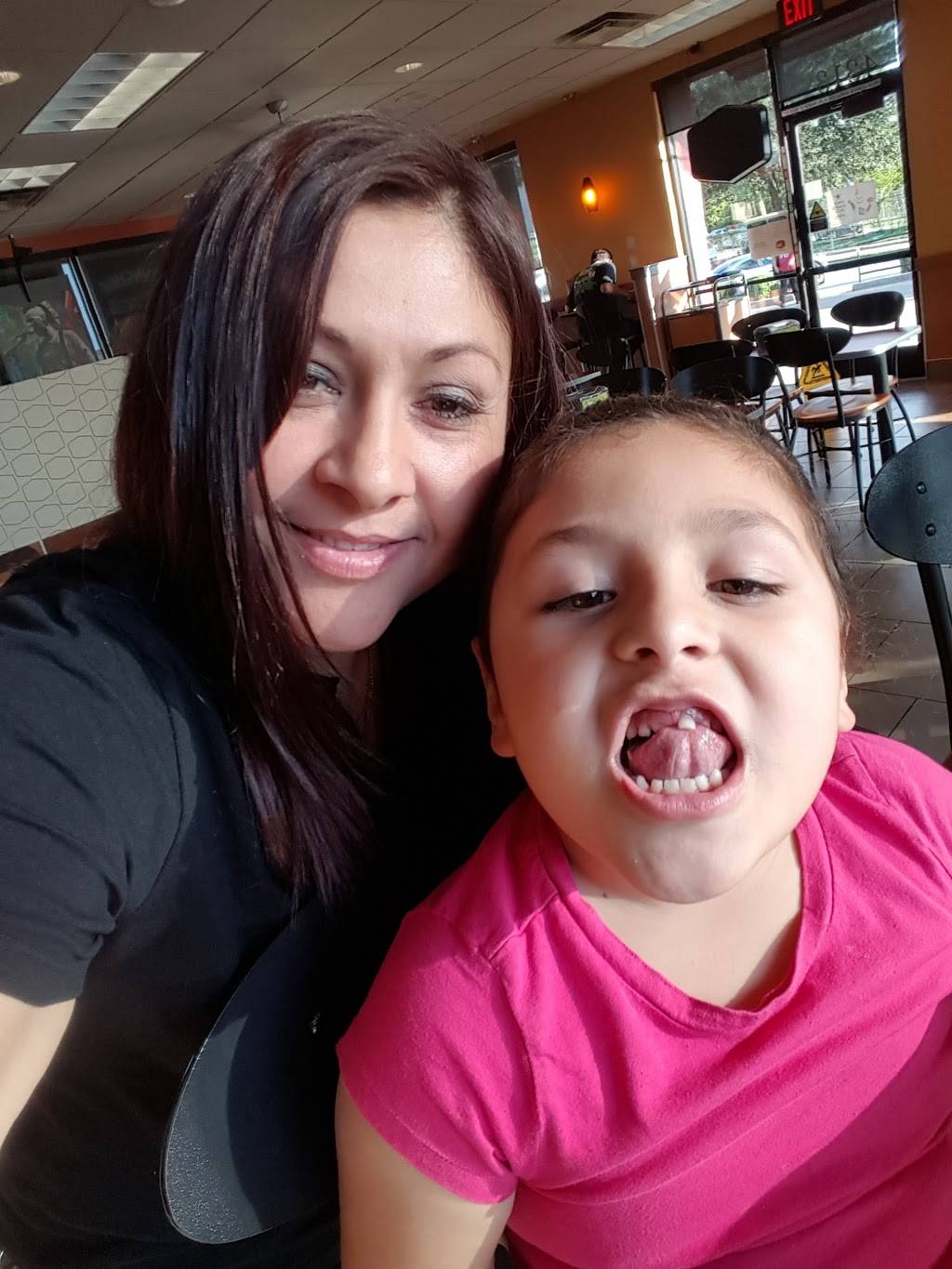 Jack in the Box | restaurant | 4313 W Illinois Ave, Dallas, TX 75211, USA | 2144677943 OR +1 214-467-7943