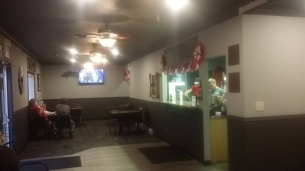 Big Boys Pizza | restaurant | 103 W 8th St, Connersville, IN 47331, USA | 7658251600 OR +1 765-825-1600