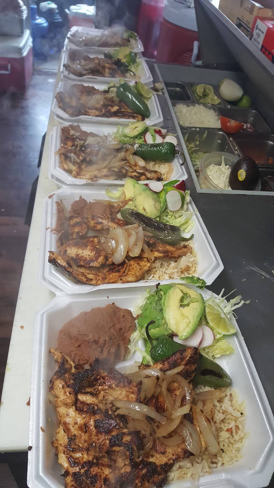 Pupuseria Villeda | restaurant | 2400 E Dublin Granville Rd, Columbus, OH 43229, USA | 6142541739 OR +1 614-254-1739