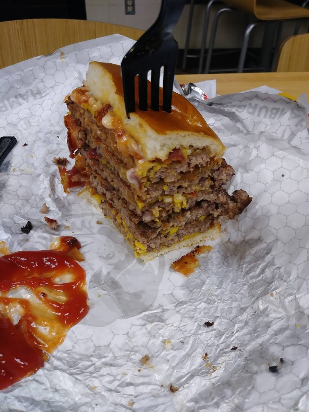 Wendys | restaurant | 223 E McGalliard Rd, Muncie, IN 47303, USA | 7652843996 OR +1 765-284-3996