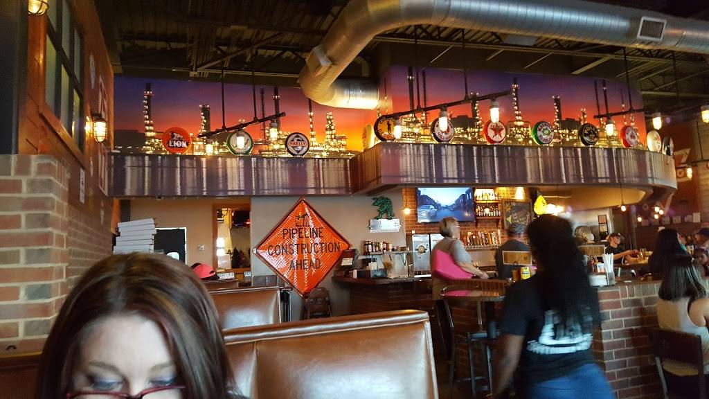 Pipeline Grill | restaurant | 4601 Garth Rd #100, Baytown, TX 76521, USA | 2814281900 OR +1 281-428-1900