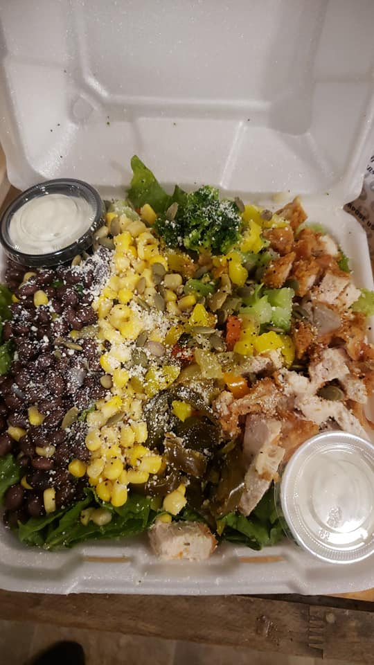 Dakomfort Zone | restaurant | 740 N Warman Ave, Indianapolis, IN 46222, USA | 3176611802 OR +1 317-661-1802