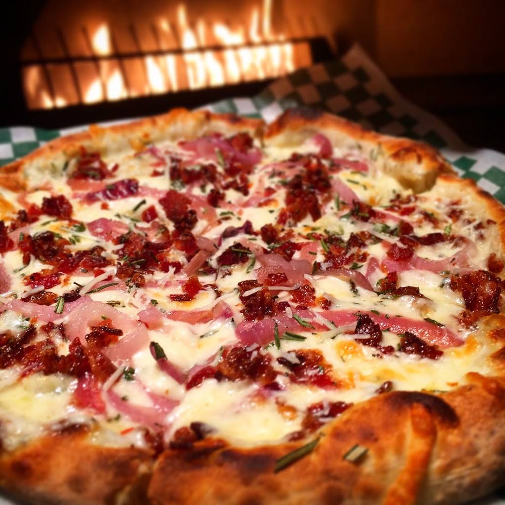 Fiazza Fresh Fired | restaurant | 3181 Greenbank Rd, Nepean, ON K2J 4H9, Canada | 6138258787 OR +1 613-825-8787