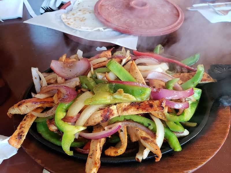 Tacos Sinaloa | restaurant | 1430 17th St, Santa Ana, CA 92705, USA | 7145432300 OR +1 714-543-2300