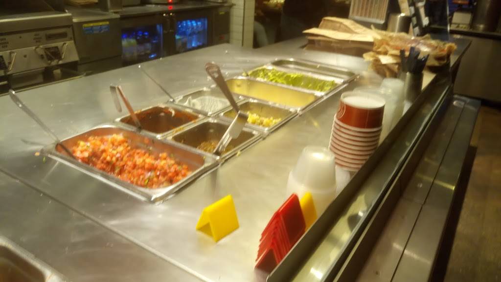 Chipotle Mexican Grill | restaurant | 2338 Wisconsin Ave NW, Washington, DC 20007, USA | 2027067508 OR +1 202-706-7508