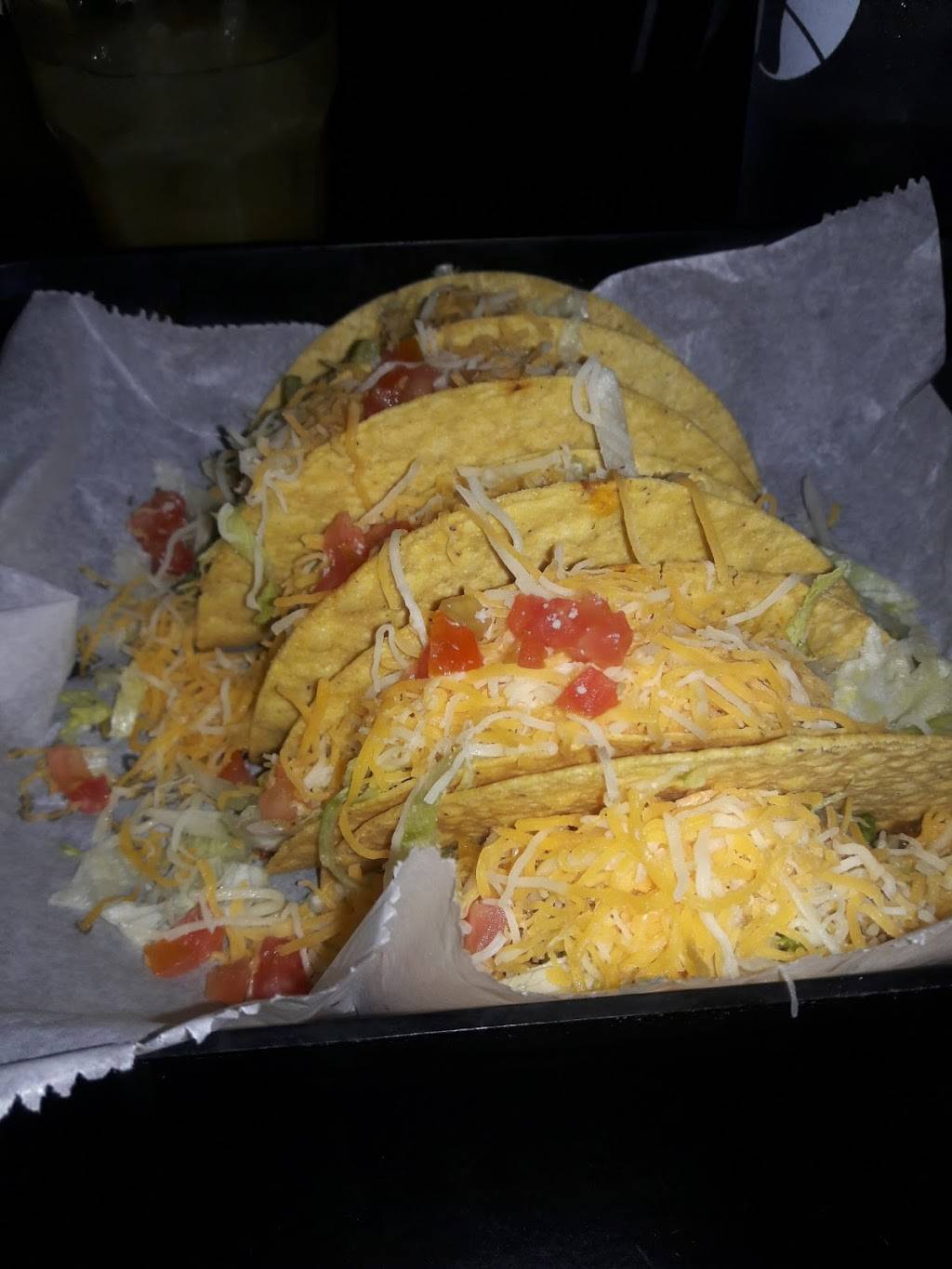 Dannys Bar & Grill North | restaurant | 10940 Parallel Pkwy, Kansas City, KS 66109, USA | 9133280247 OR +1 913-328-0247