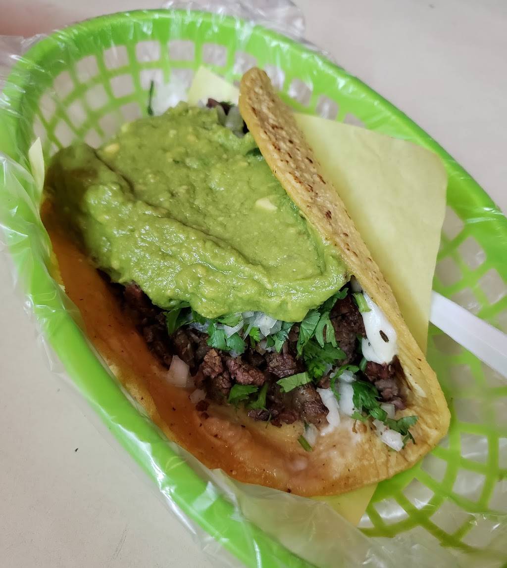 Tacos "El Ruso" | restaurant | Acueducto 4611, Soler, 22530 Tijuana, B.C., Mexico | 016644834219 OR +52 664 483 4219