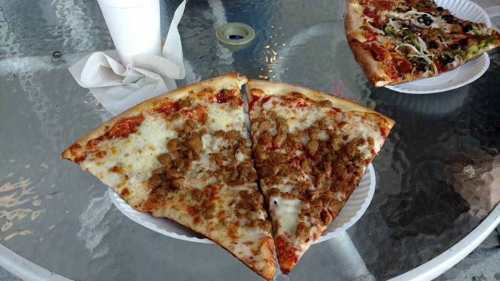 Michaelangelos Pizza | restaurant | 228 Eastwood Rd #4-a, Wilmington, NC 28403, USA | 9107903163 OR +1 910-790-3163