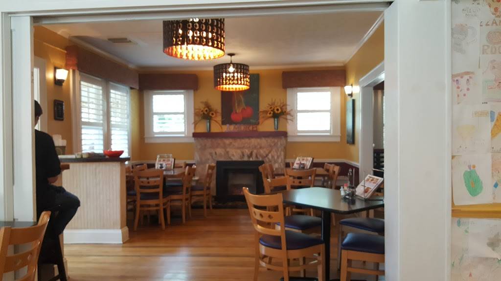 PizzAmoré | restaurant | 722 E 5th Ave, Mt Dora, FL 32757, USA | 3523830092 OR +1 352-383-0092