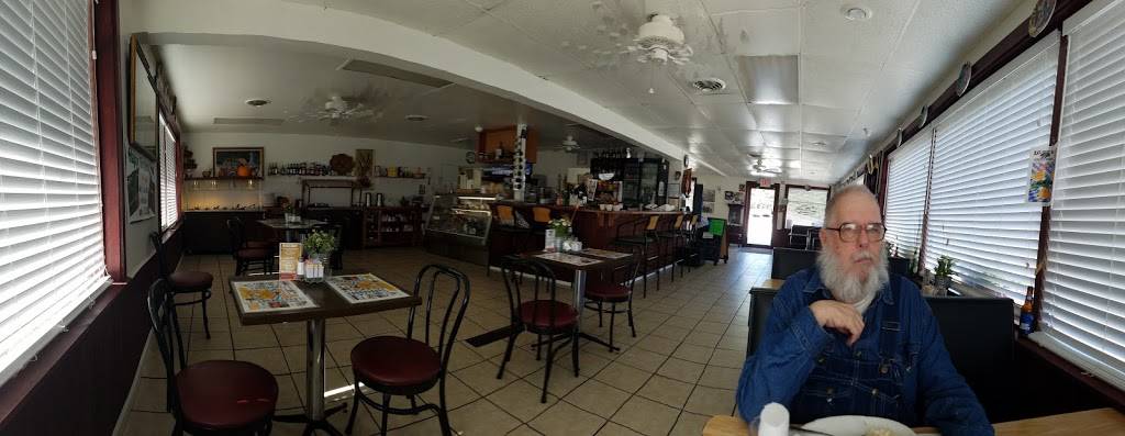 Black Forest Haus | restaurant | 18540 Patrick Henry Hwy, Amelia Court House, VA 23002, USA | 8045611738 OR +1 804-561-1738