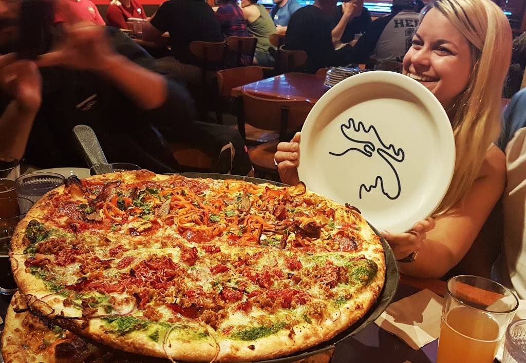 Mooses Tooth Pub & Pizzeria | restaurant | 3300 Old Seward Hwy, Anchorage, AK 99503, USA | 9072582537 OR +1 907-258-2537